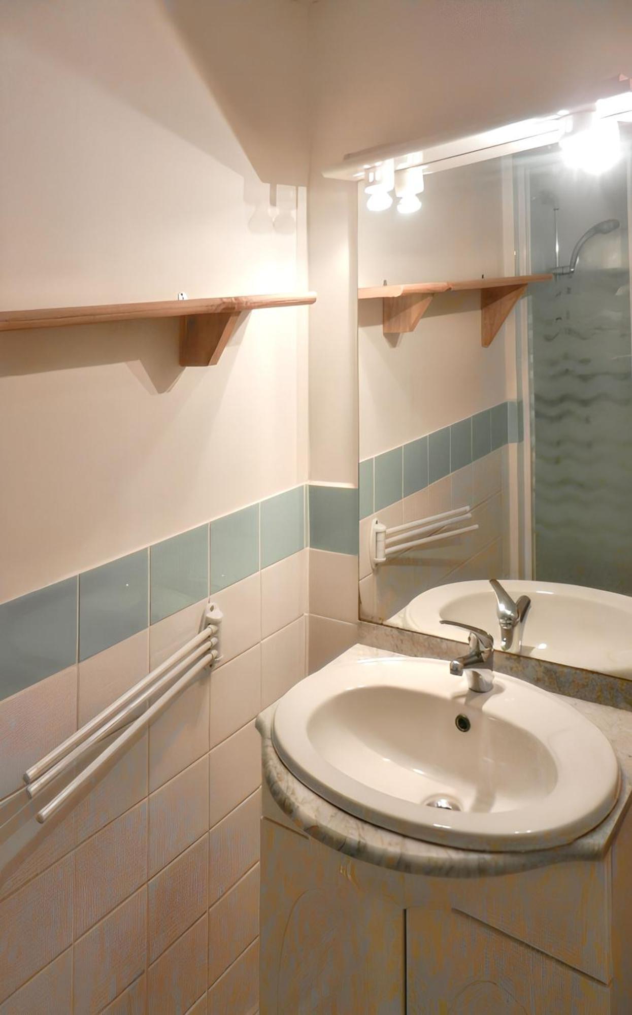 Appartement de 3 chambres avec piscine partagee balcon et wifi a Allevard Extérieur photo